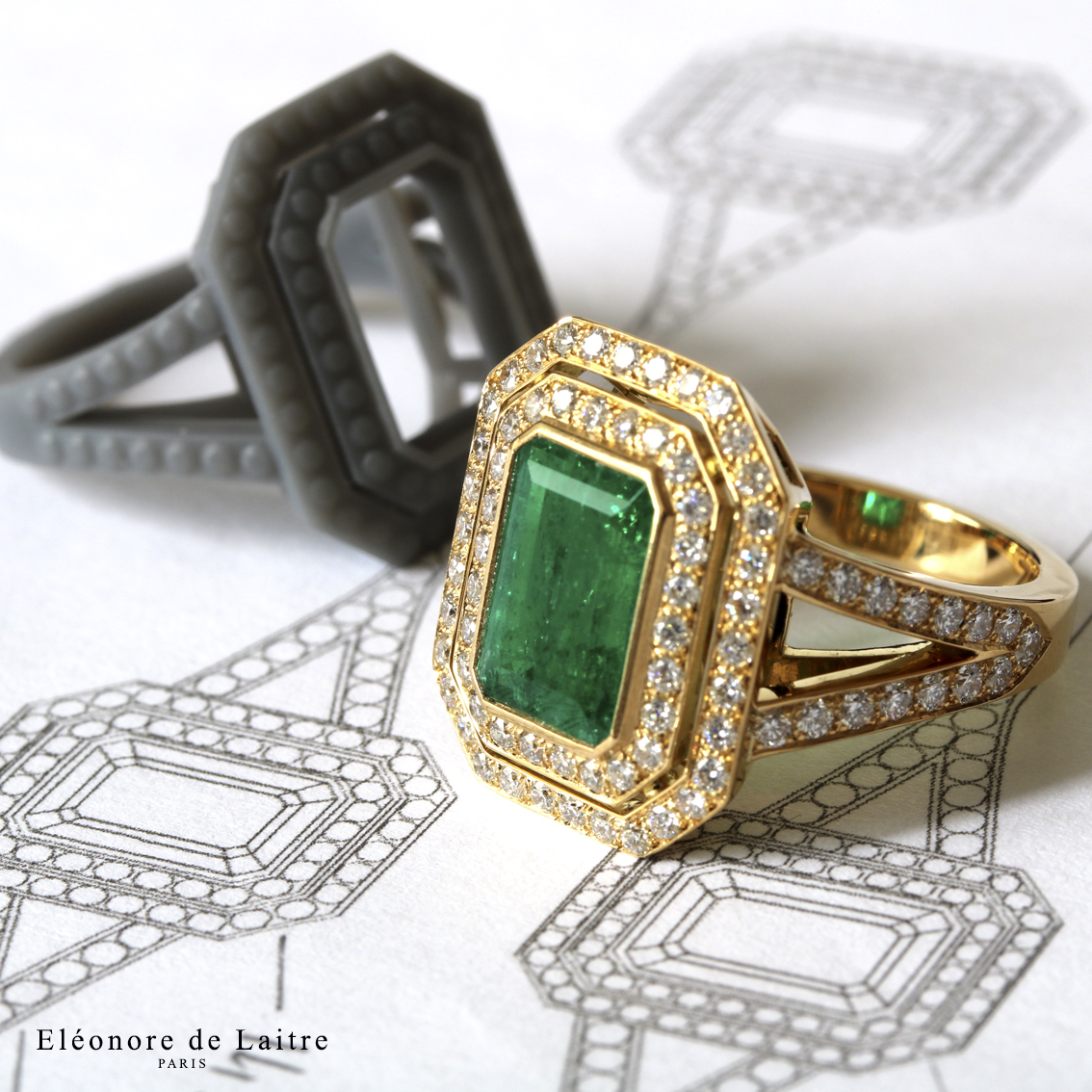 Bague sur-mesure - Emeraude, diamants, or jaune